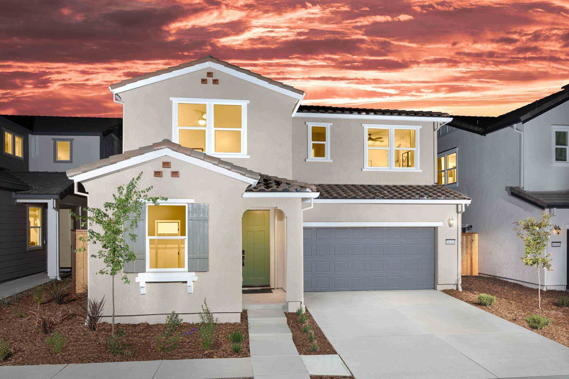 Long Meadow-Plan 3-Front Exterior-2560x1707-Model Photography