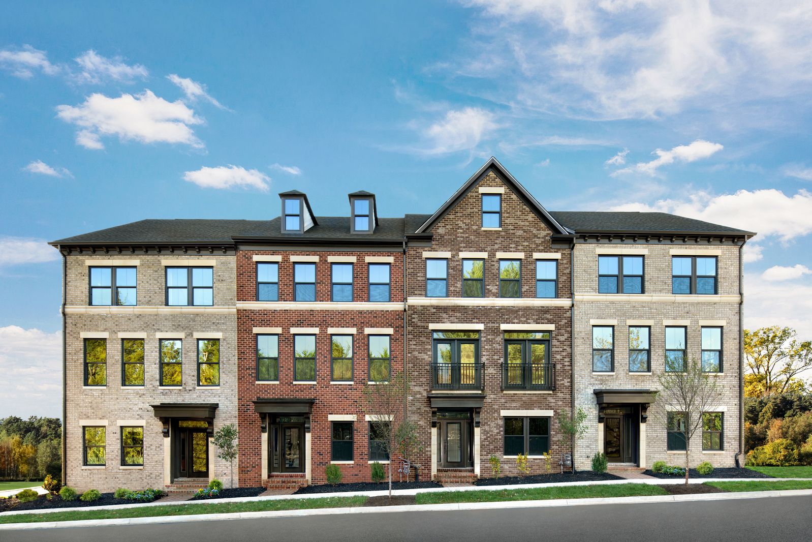 GRAND TOWNHOMES UP TO 5 BEDROOMS