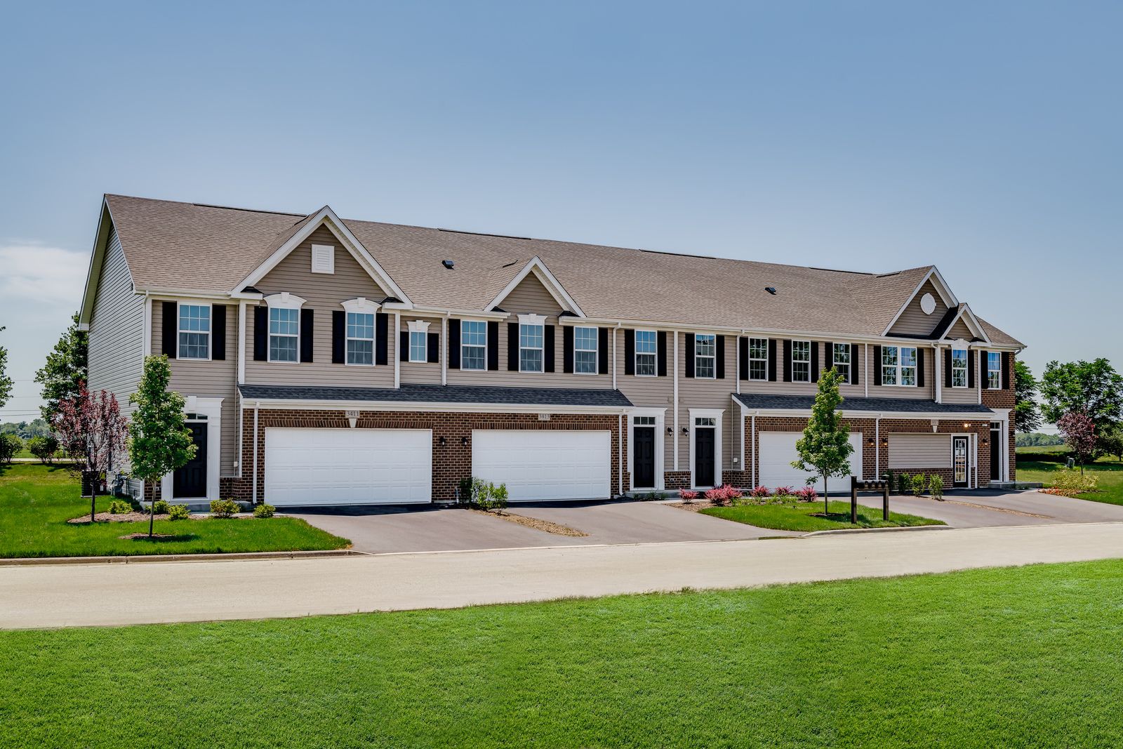 NEW 2-story TOWNHOMES In Yorkville #115 Schools - Now Open!