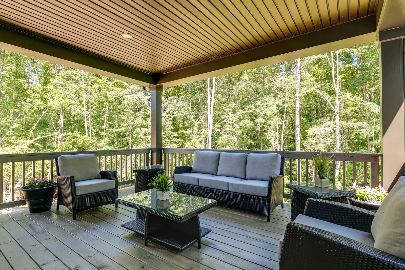 SPACIOUS, TREE-LINED HOMESITES