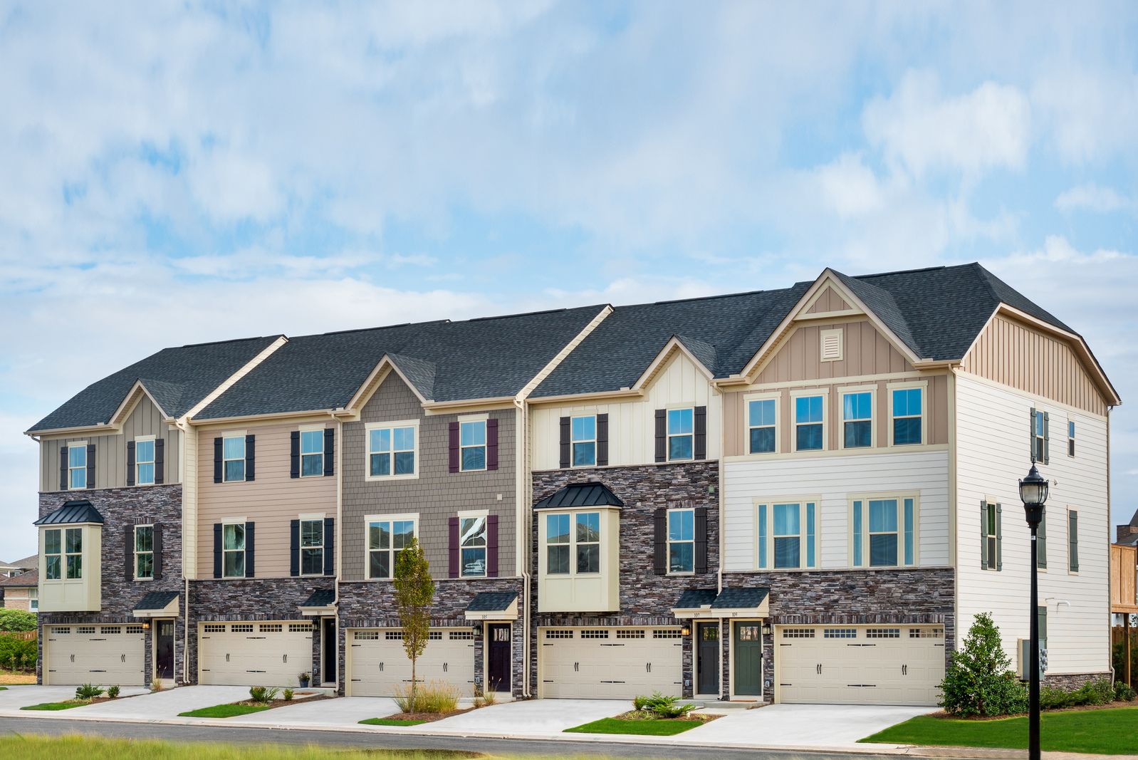 LAST CHANCE to own a brand new home in Market Point Townes!