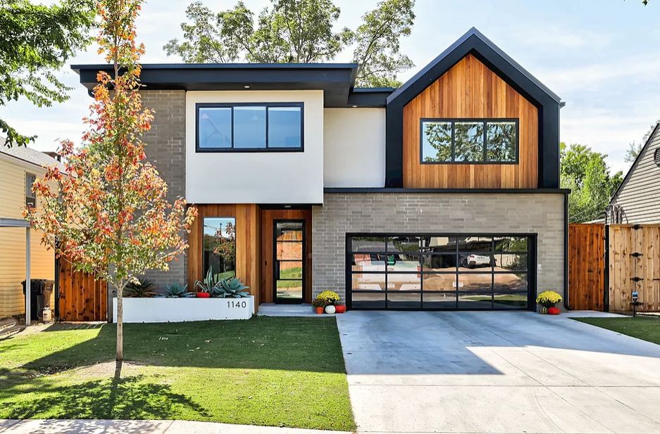 Oakleaf Custom Homes,73116