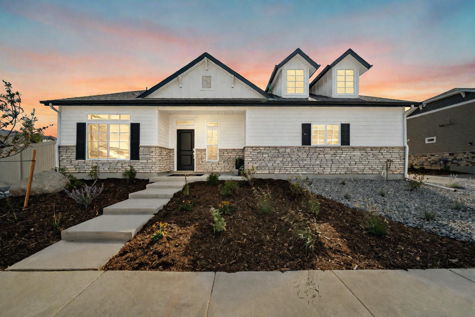 412-Explorer Traveler 4970 Elev A Twilight:Front Elev A