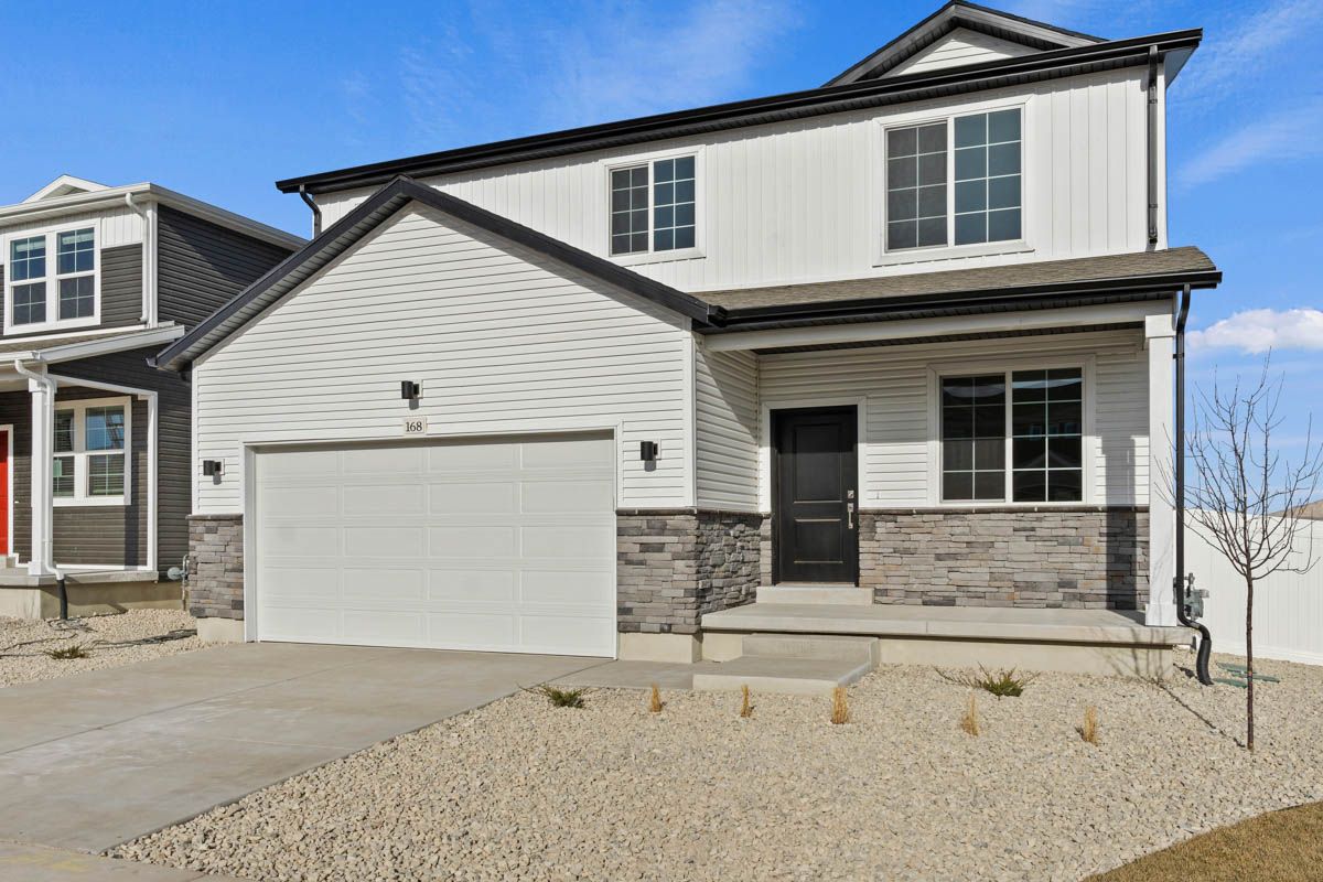 Wonder Exterior:A view of the Front of the HOmes