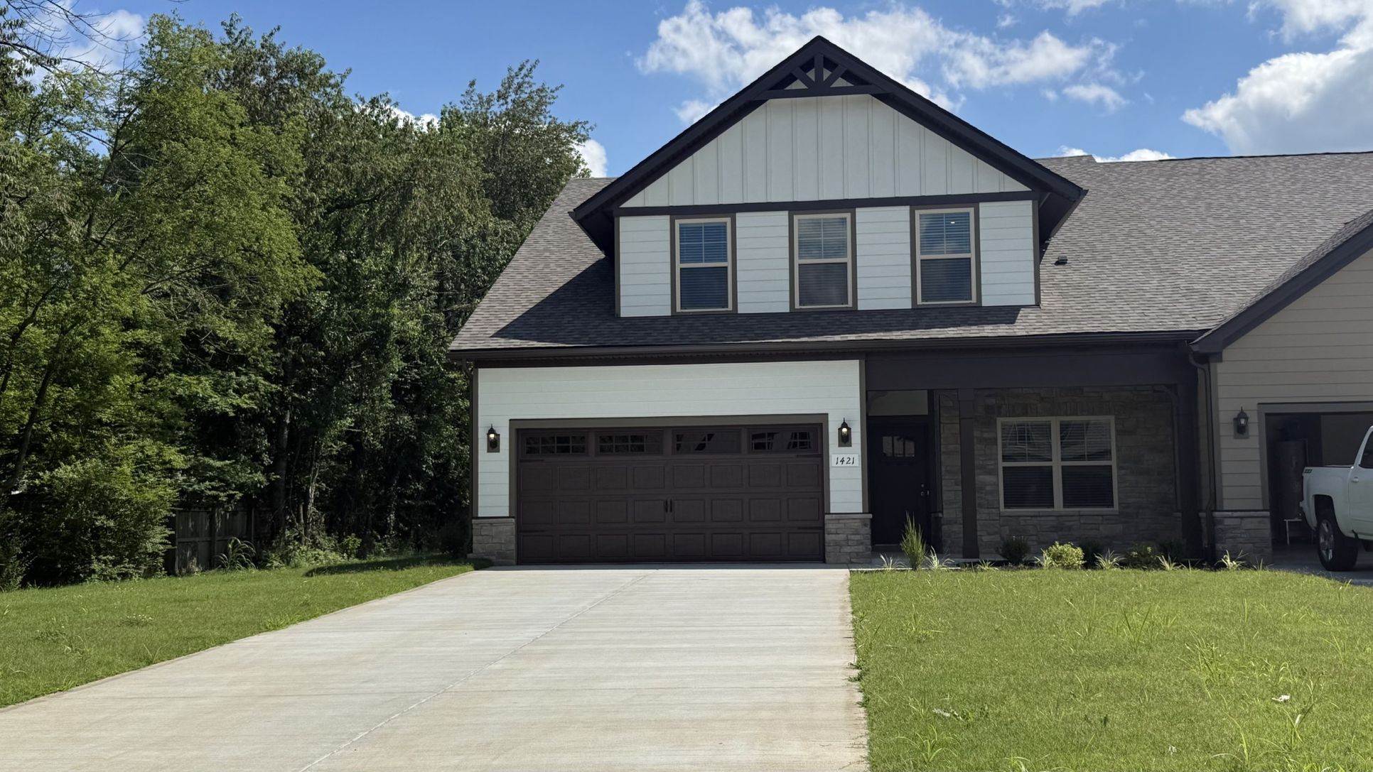 Exterior:File photo NEW End unit 3/3, 2 car, 2 bedrms down/2 bath, 1 bedrm/bath up, great rm/kitchen, covere