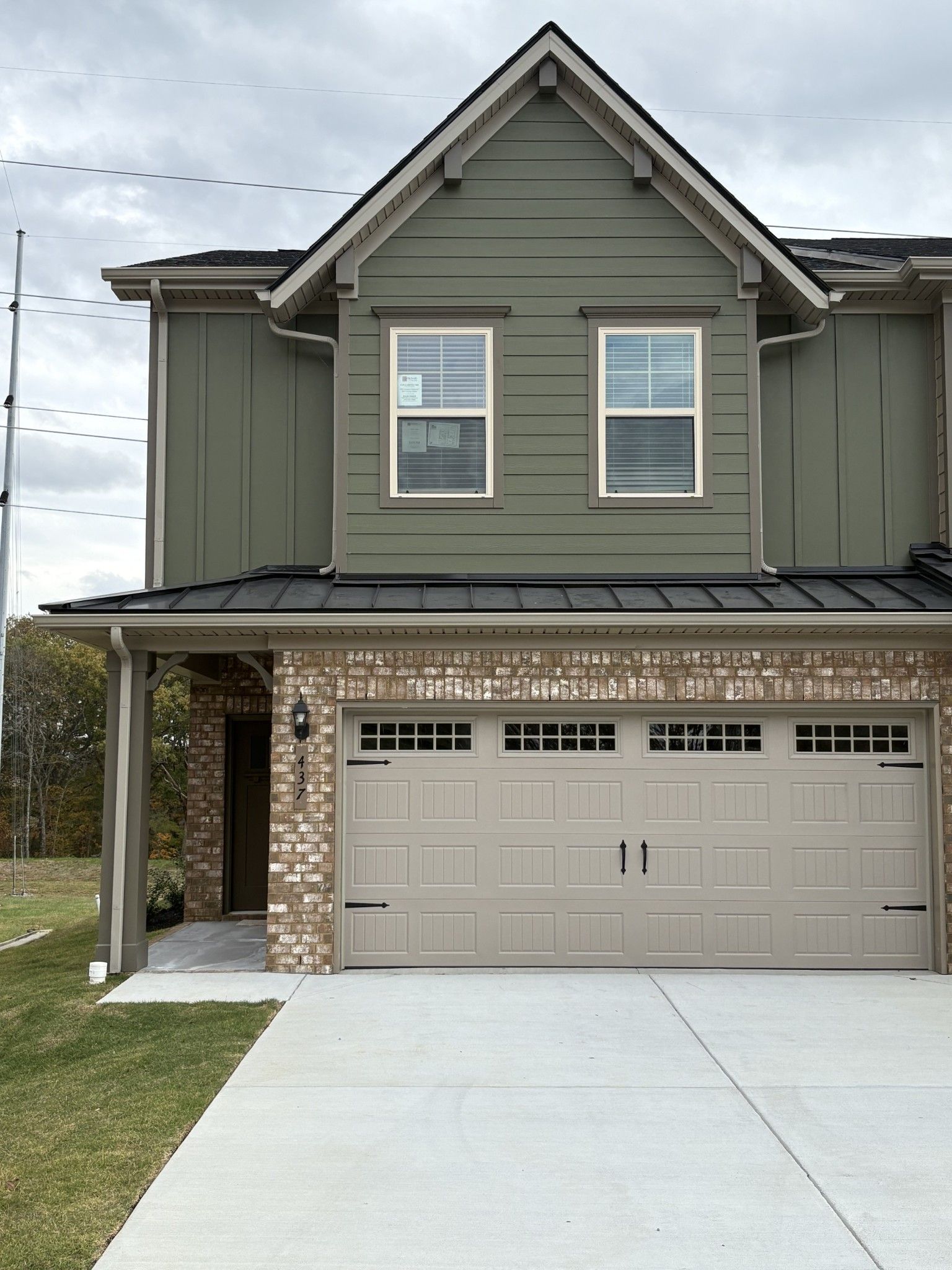 Exterior:PHOTO IS OF A COMPLETED MODEL. SELECTIONS AND OPTIONS MAY VARY.