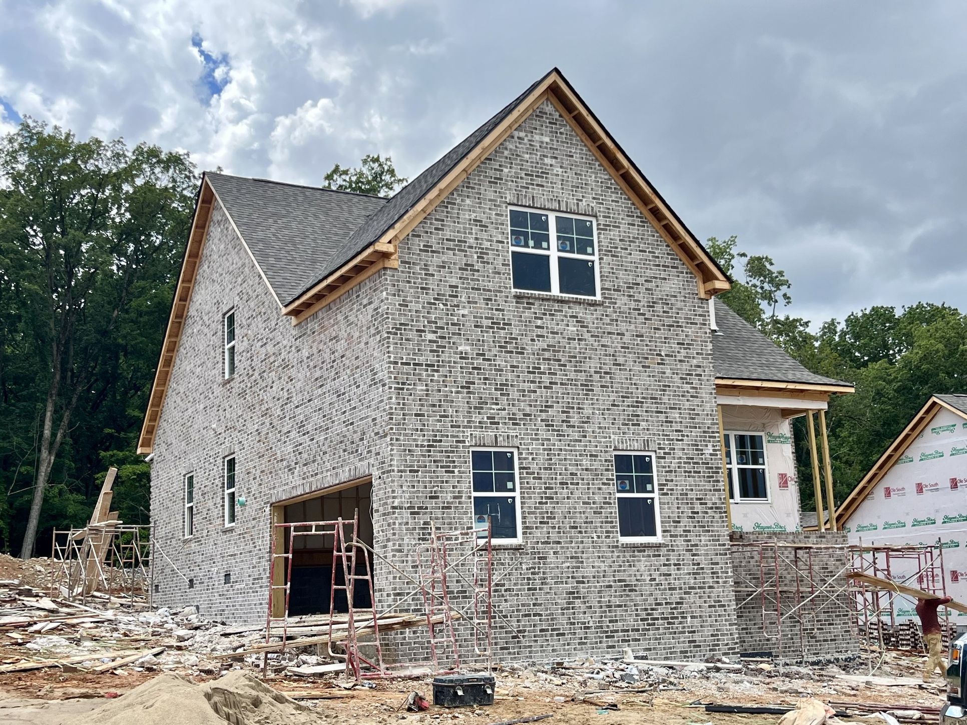 Exterior:4 sides brick with side entry garage!