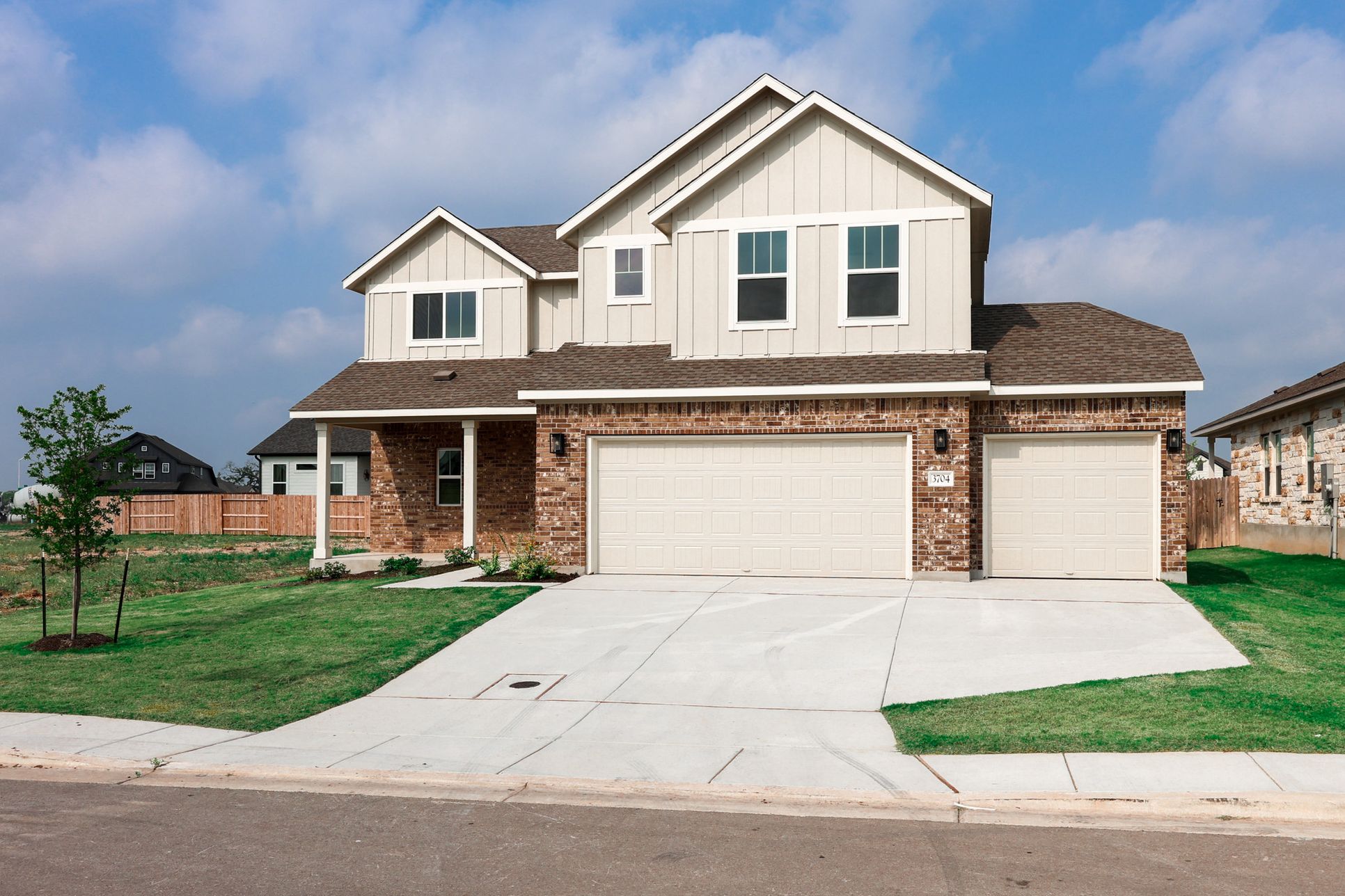 3704 Pin Oak Hills Exterior-8:3704 Pin Oak Hills Exterior-8