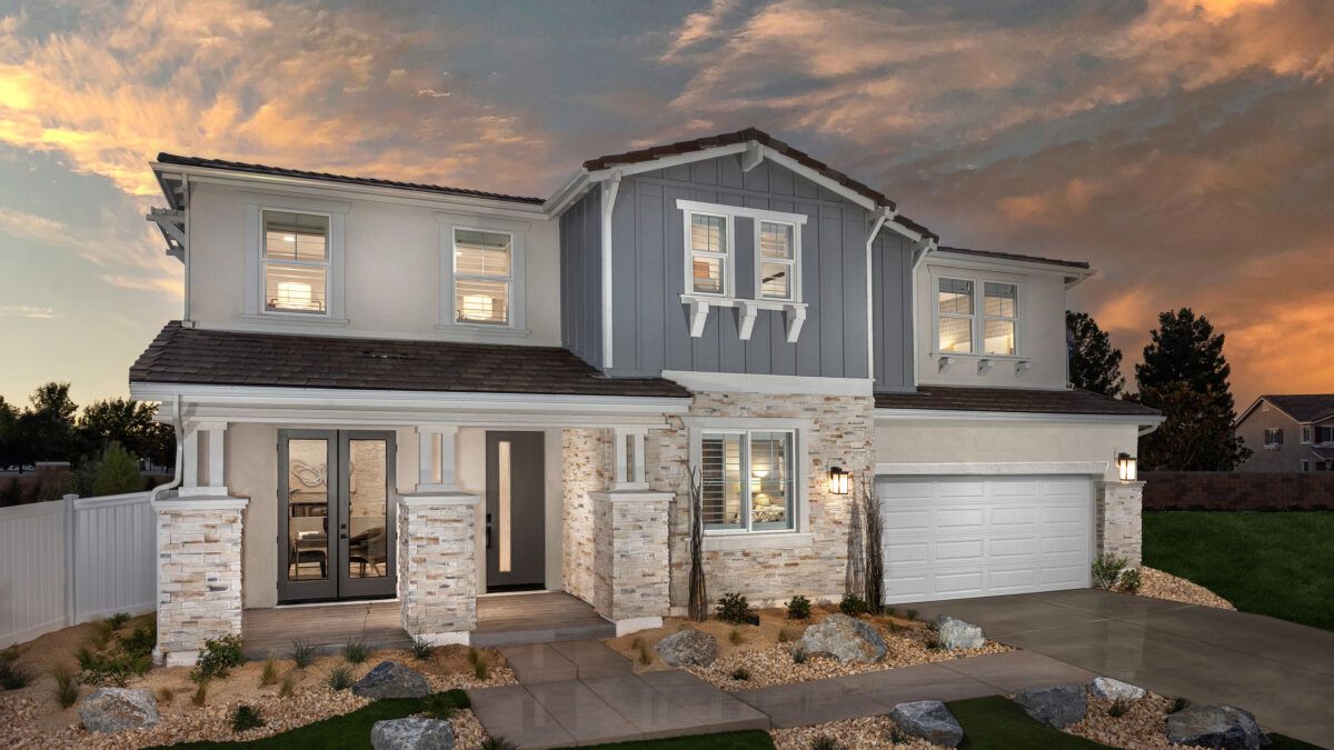PacificCommunities_PacificMontera_Plan5-FrontExteriorPM_9528d-11x8
