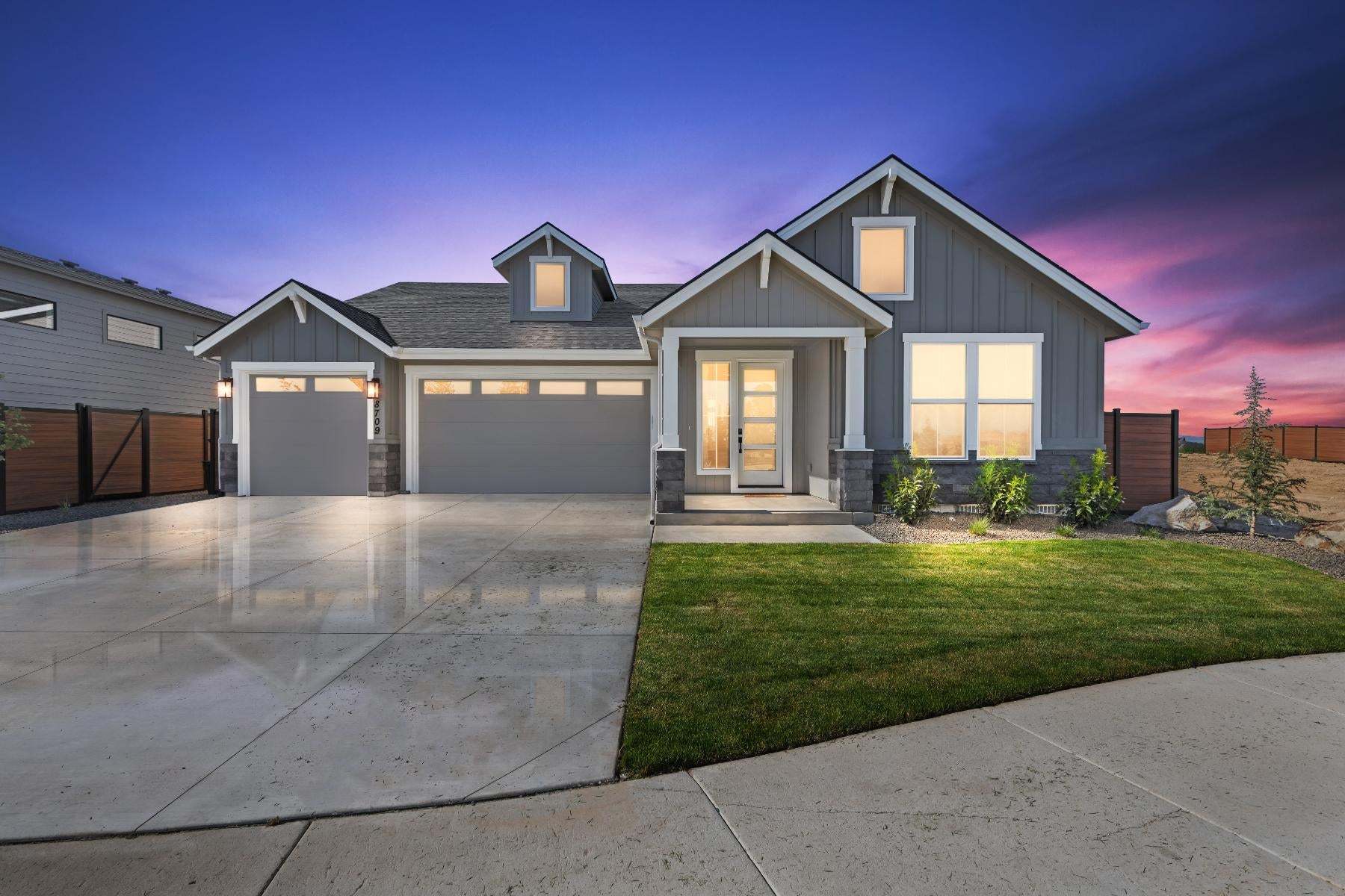 Carrera Oaks,98444