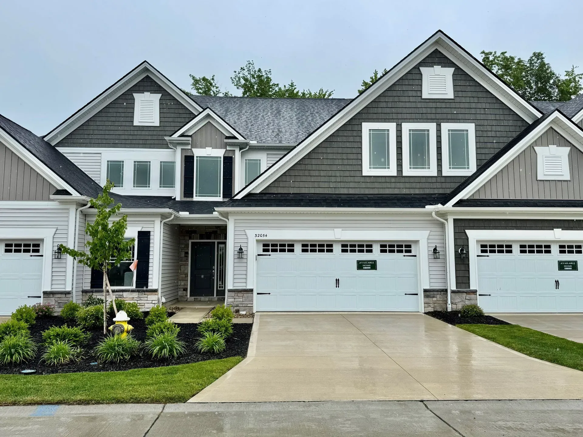 Front:32054 Tuscan Lane