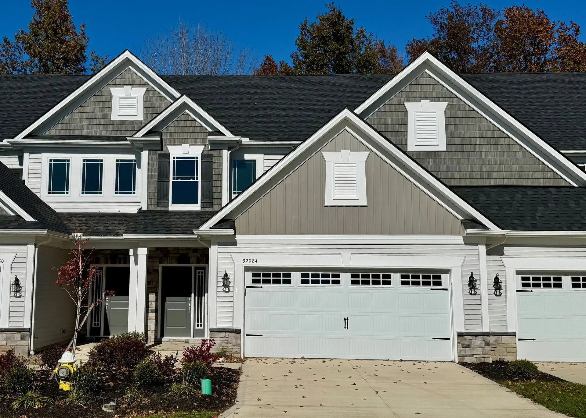 Front:32084 Tuscan Lane