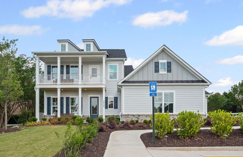 Fieldcrest:Exterior
