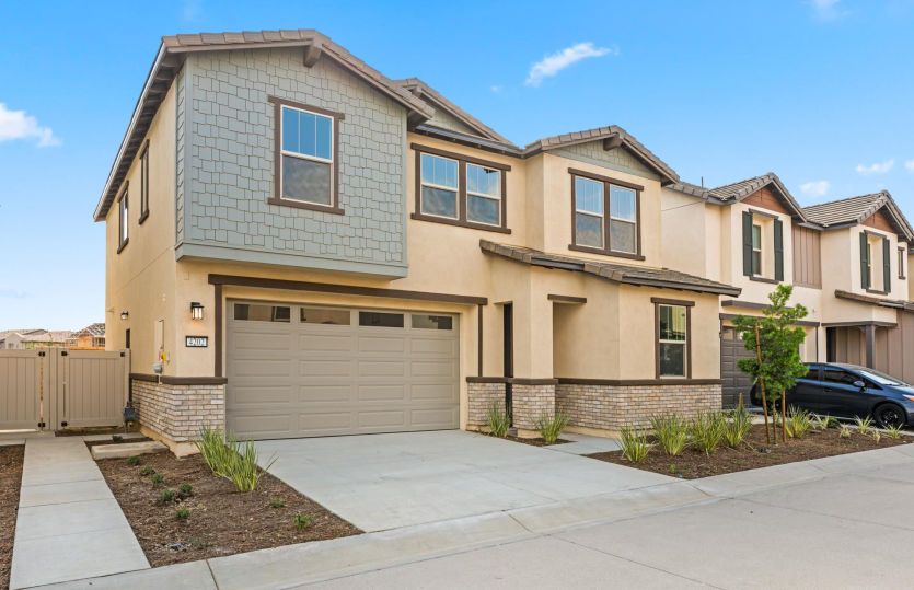 Exterior:Front Exterior