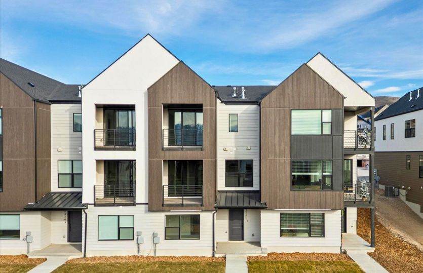 Exterior:3-Story Townhomes