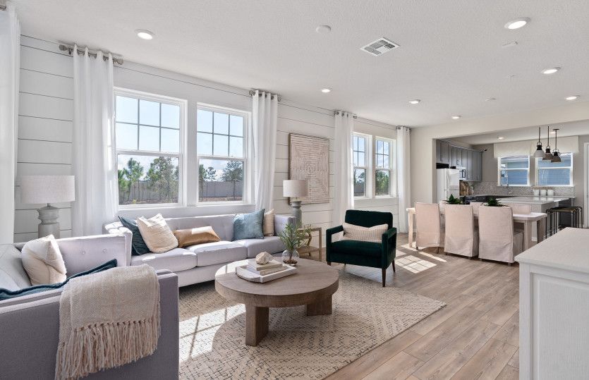 Foxtail Exterior Unit:Open Home Design with Plenty of Natural Light