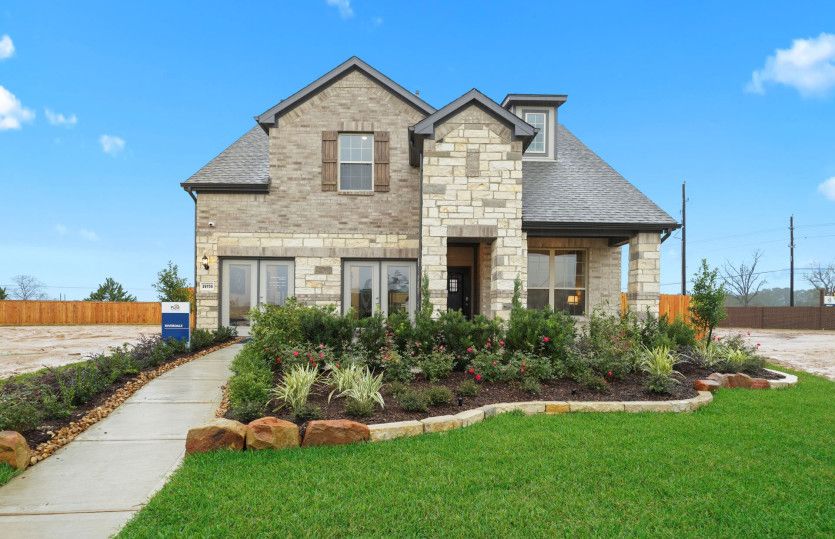 Exterior:Riverdale Elevation D in Peppercorn Color Scheme