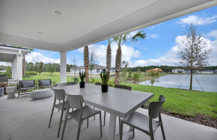 Yorkshire:Yorkshire | Covered Lanai