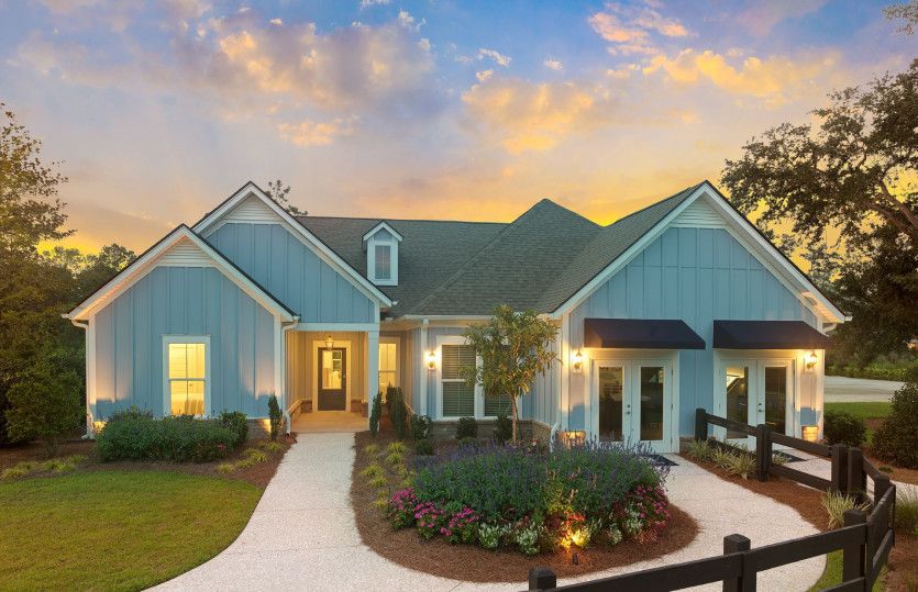 Dunwoody Way:Dunwoody Way Exterior LC2I at Twilight