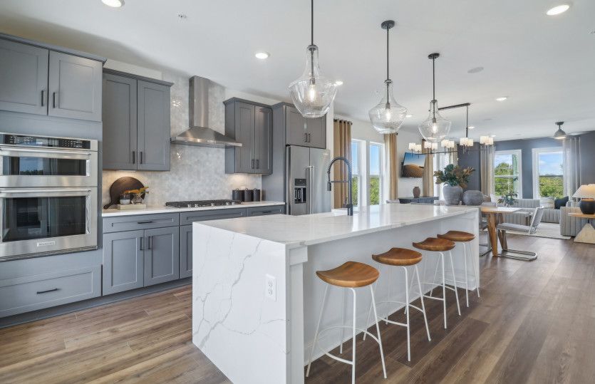Exterior:Gourmet Kitchen Island Seats 4 Comfortably