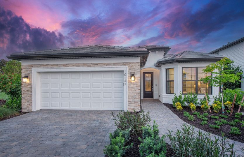 Mystique:Mystique exterior