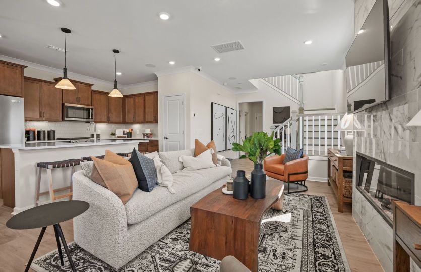 Exterior:Spacious Living Room