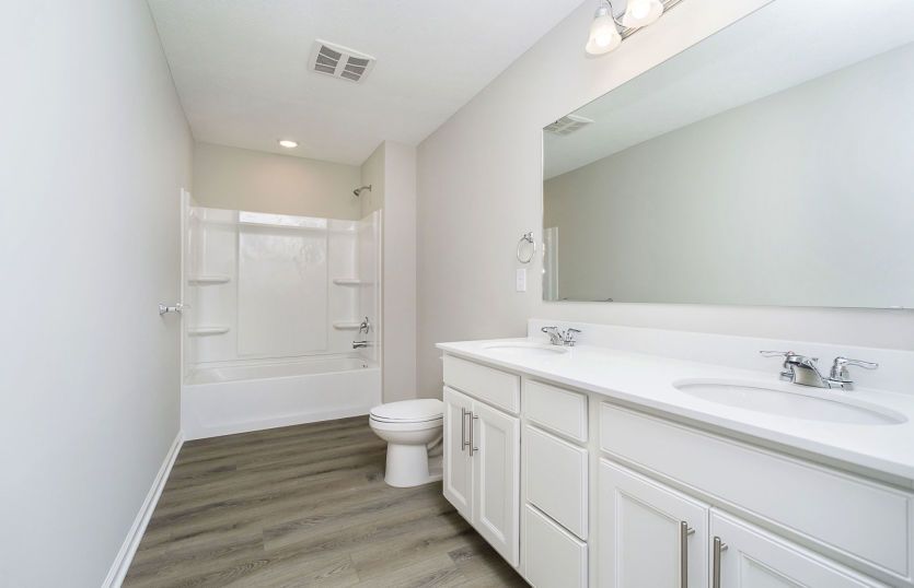 Exterior:Bathroom 3