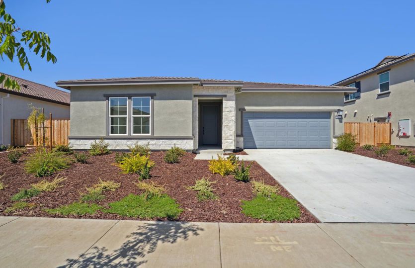 Exterior:Residences lot 77