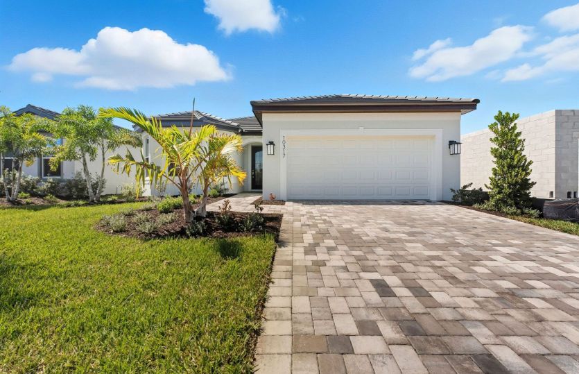 Exterior:Mystique Exterior