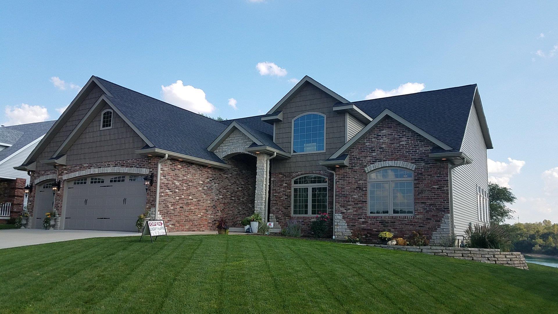 P & W Builders,46163