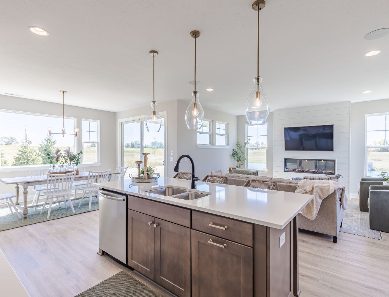 Community welcome image.