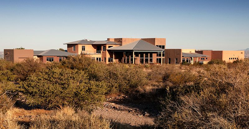 Quinones Builders,88011