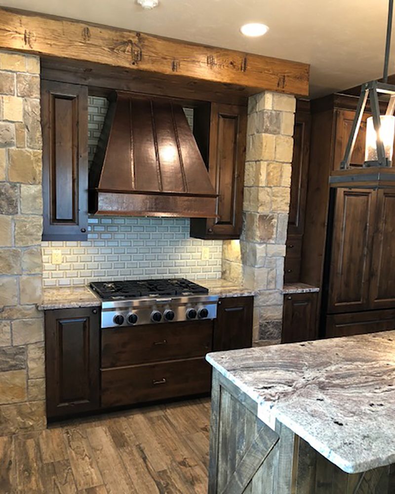 Renninger Log Homes,81641