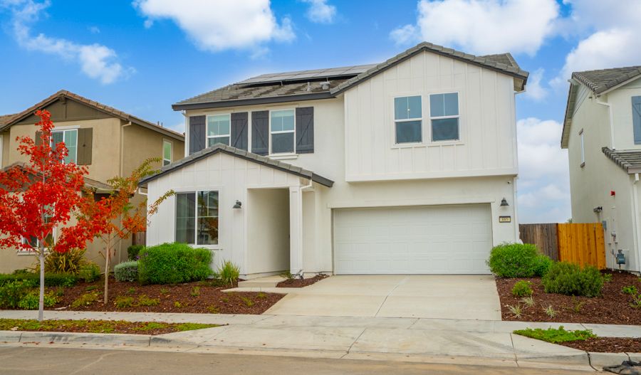 Moonstone-BAY-EncoreAtStanfordCrossing Exterior