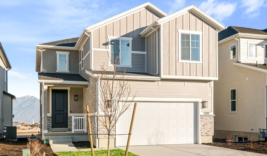 Layla-167-GreatBasinAtOlympia Exterior:Exterior