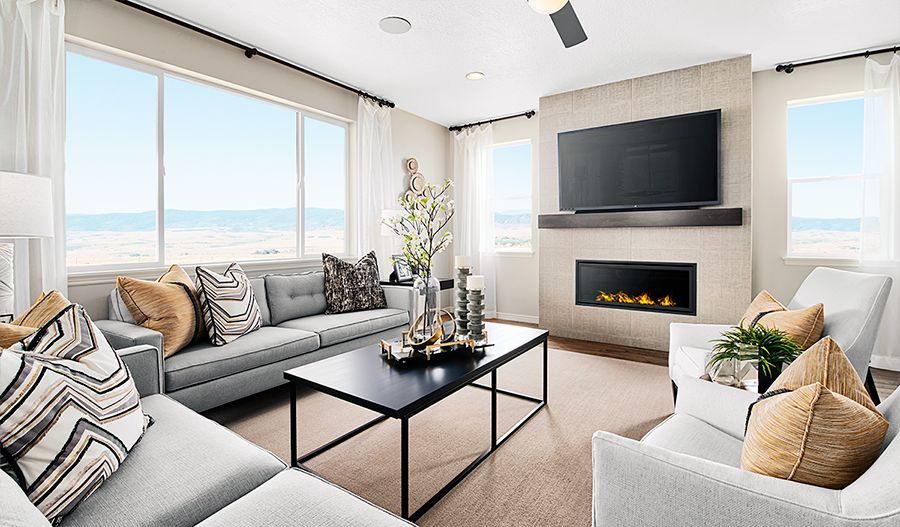 MinersGrove-UT-Moonstone Family room