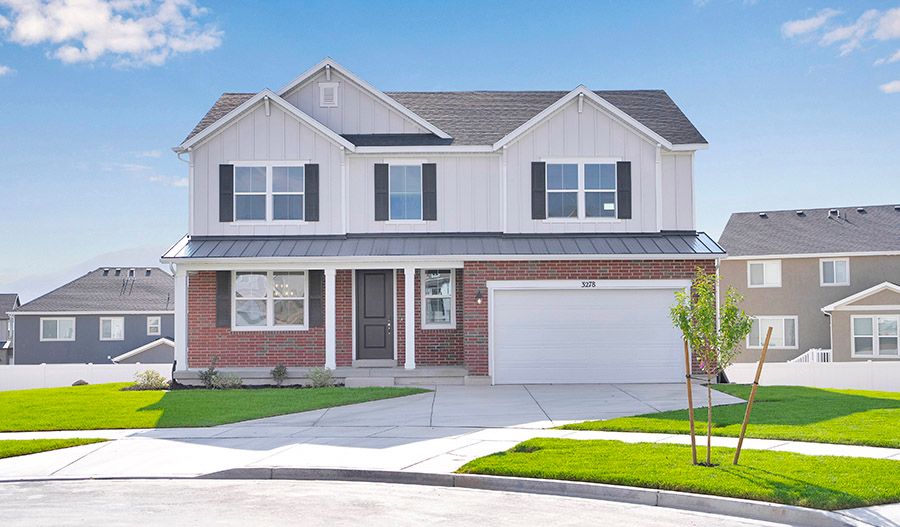 Charlotte-41-HeronHills Exterior:Exterior