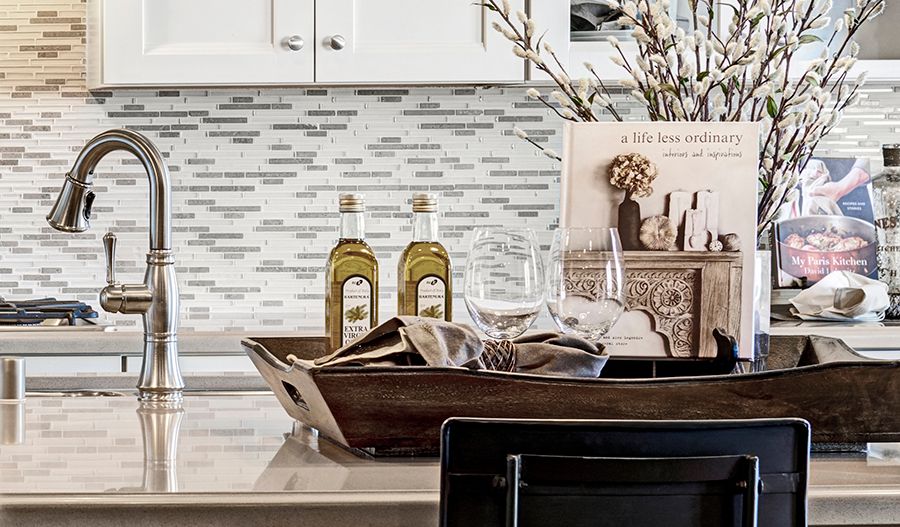 Standard series 1 - Dominic-Kit-white-beige-brown