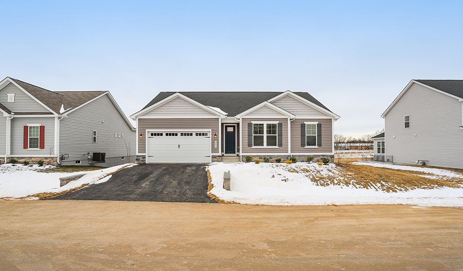 Decker-Lot184-ElmwoodFarms Exterior:Exterior