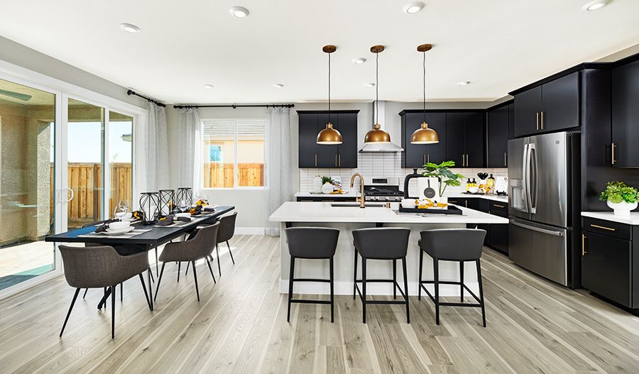 Moonstone-N914-SeasonsAtStonebrook Kitchen:The Moonstone