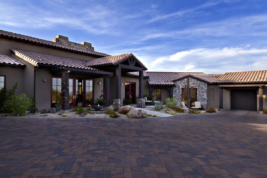Ridgeview Custom Homes,85268