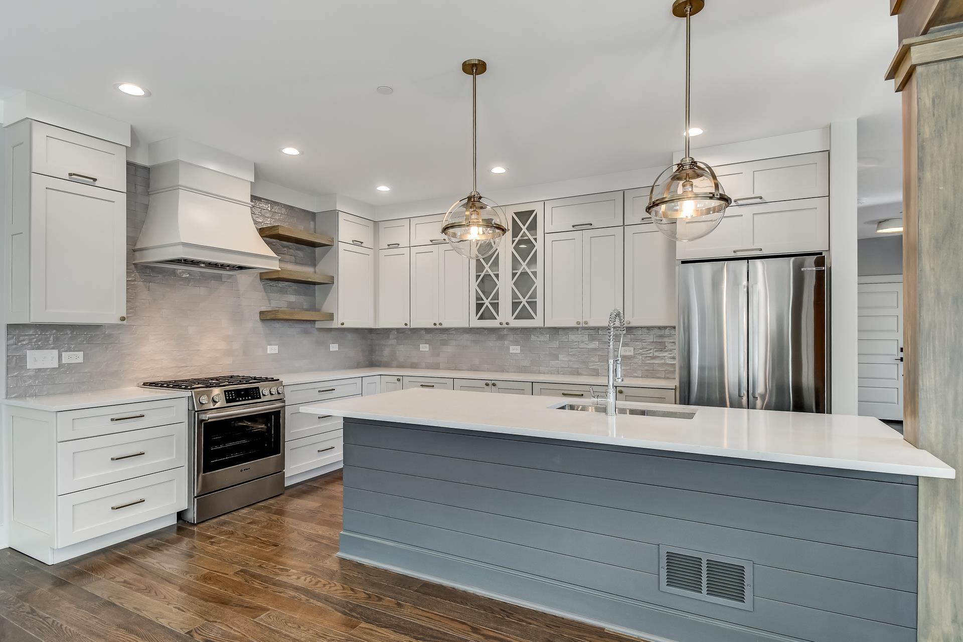 Rite-Way Custom Homes,60137