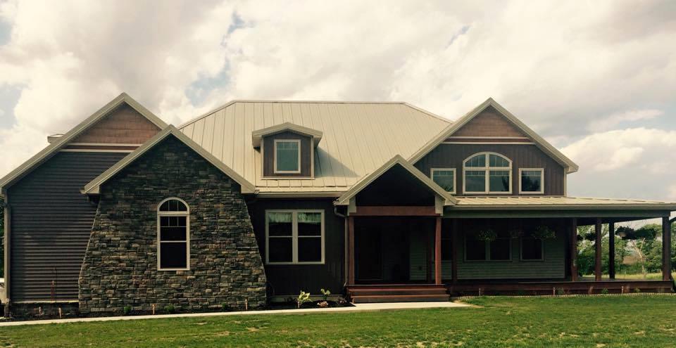 R & J Custom Home Builders,45601