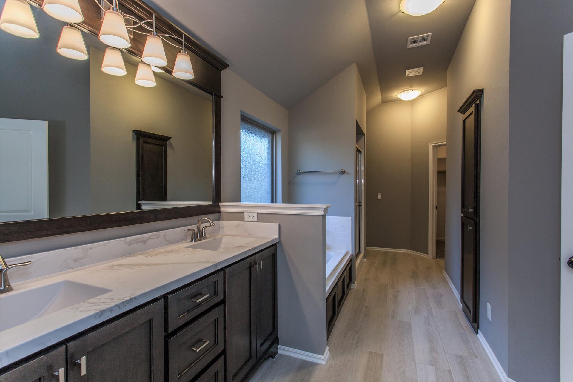 RLA Custom Homes,73132