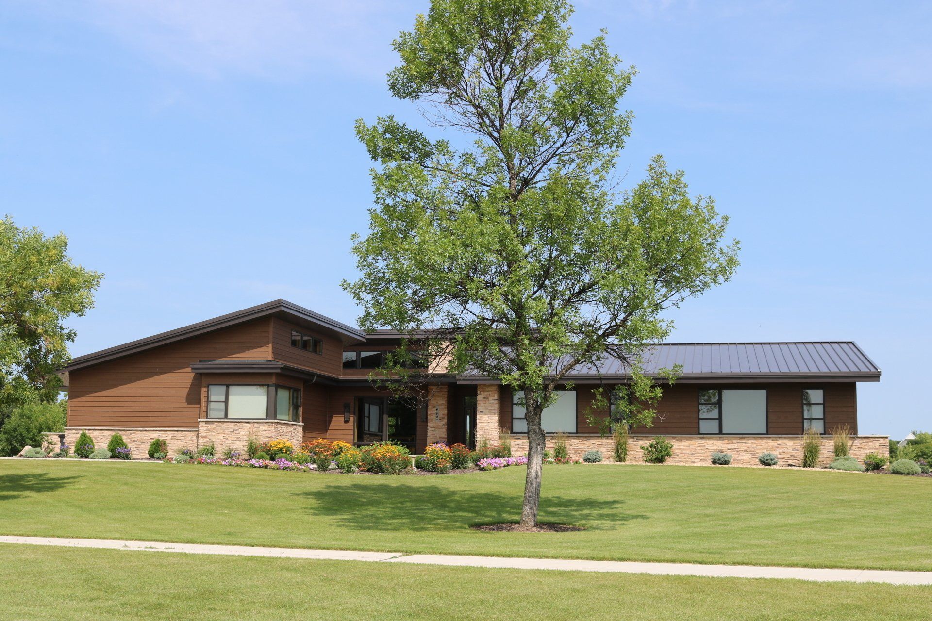 Roberton Construction,58201