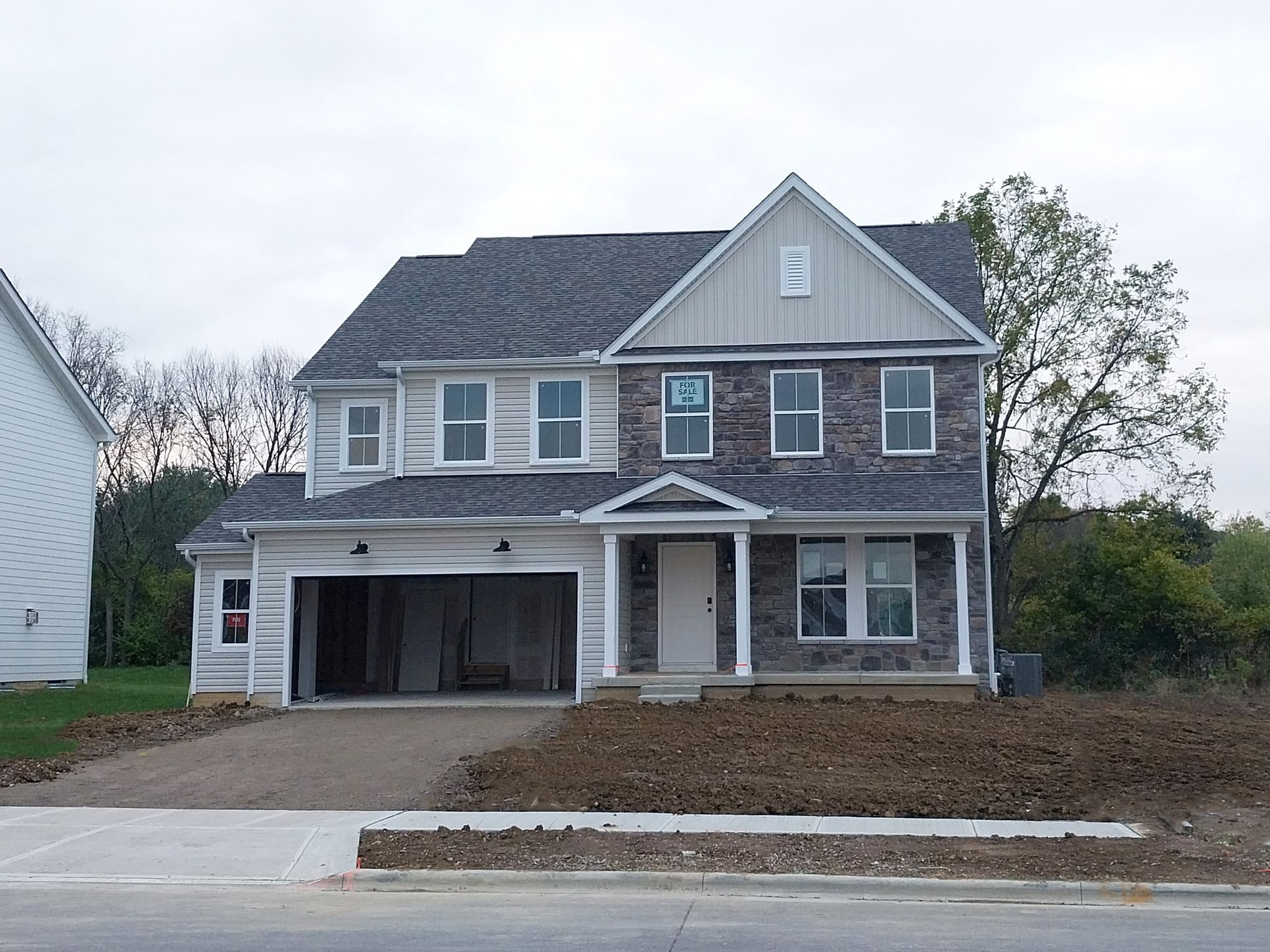 389 Stansted Drive:389 Stansted Drive