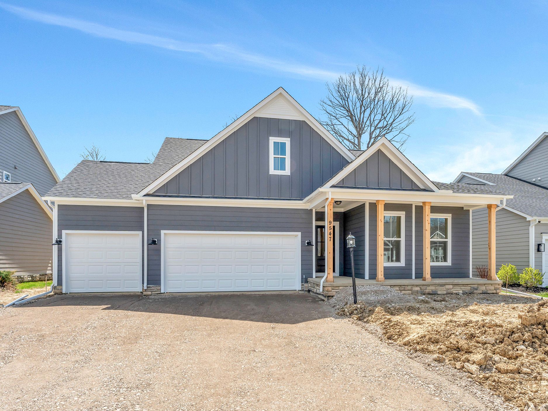 9547 Alnwick Loop:Elevation