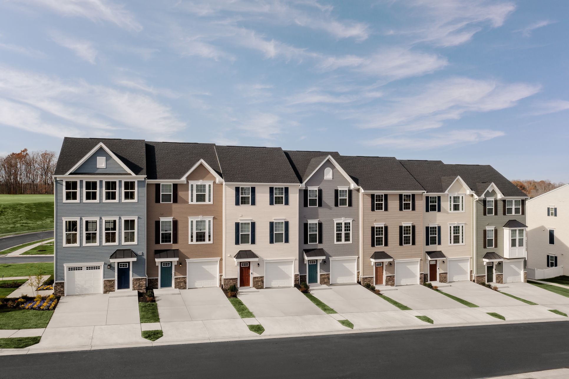 Discover Garage townhomes with amenities in a well-established community:Garage townhomes in an established amenity-filled community! Schedule your visit today!