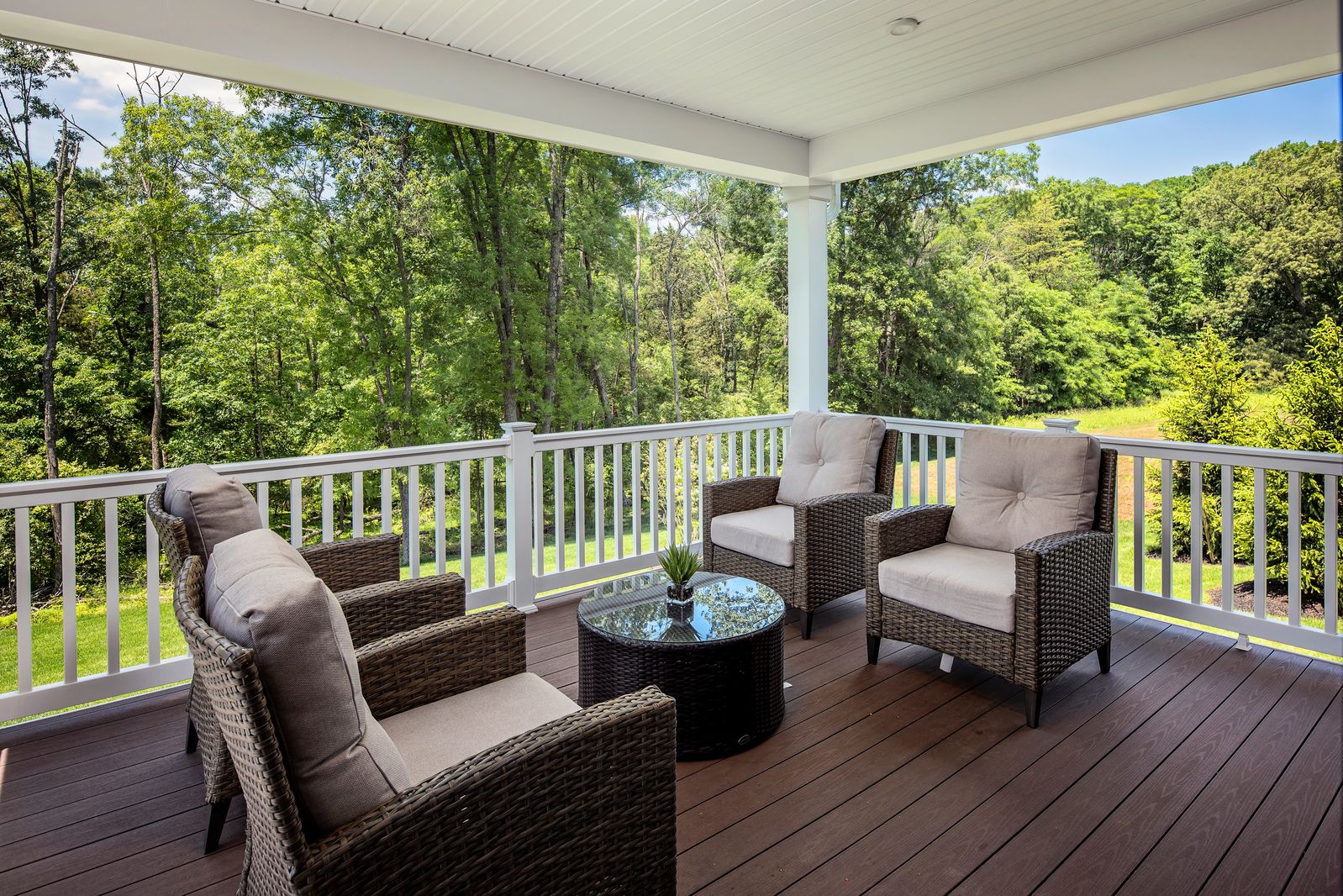 Wooded enclave and scenic views – enjoy coffee on your porch in peaceful, natural beauty