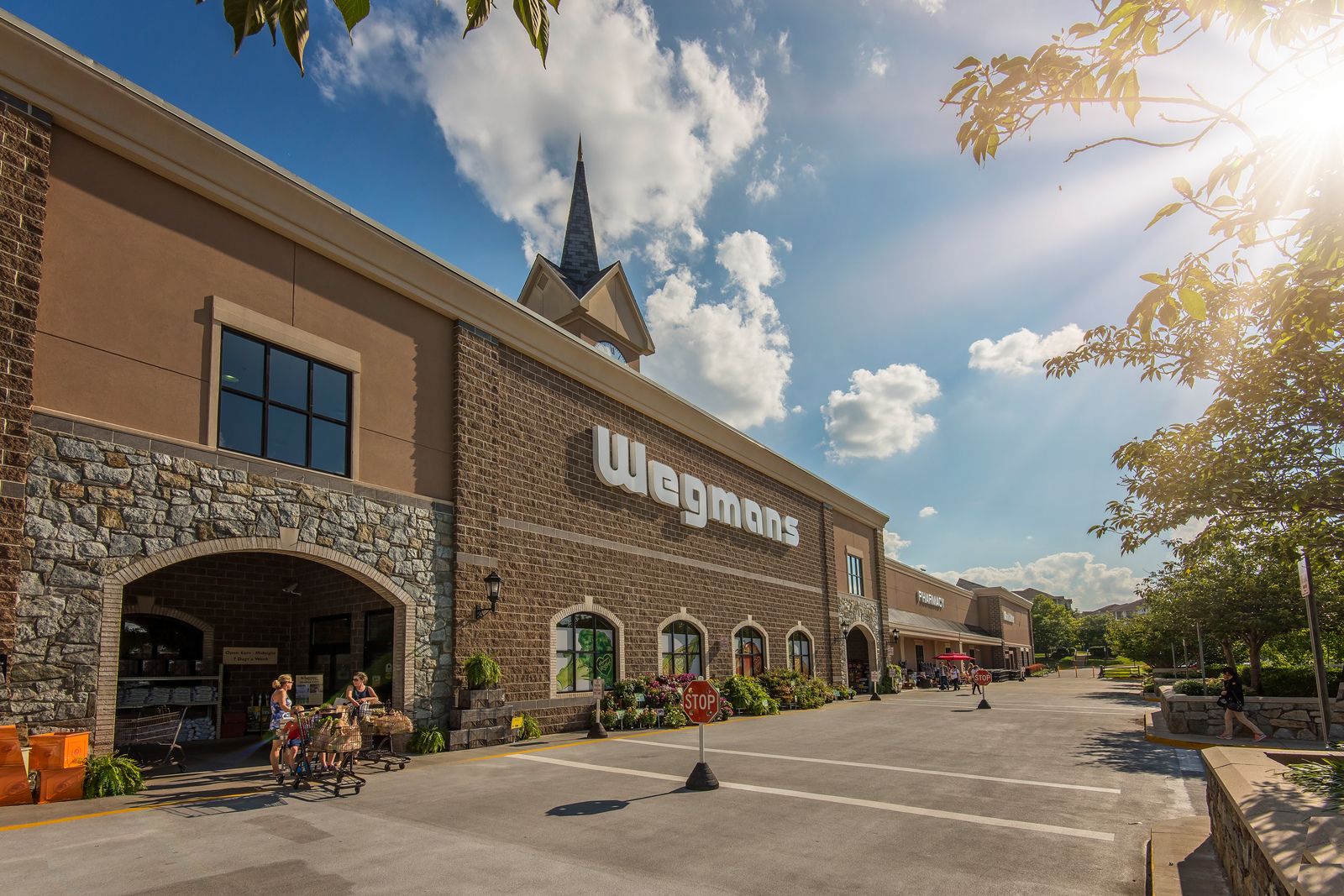 Close to it all! Wegmans, Costco, Target & more just around the corner.:At Ellipse, you'll be only 5 minutes to all of the shopping and dining you are craving - Wegmans, Costco, Target, Chick-fil-A, Lazy Dog, Sedona Taphouse, Mellow Mushroom and more!